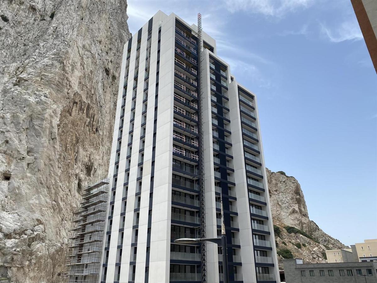 Brand New Studio Near The Beach, Гибралтар Екстериор снимка