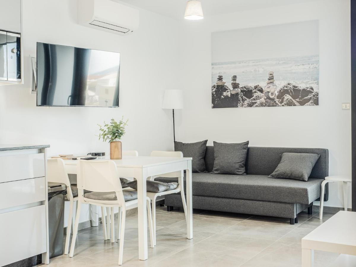 Brand New Studio Near The Beach, Гибралтар Екстериор снимка
