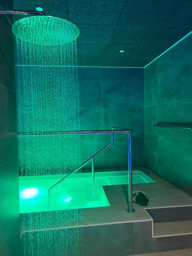 Brand New Studio Near The Beach, Гибралтар Екстериор снимка